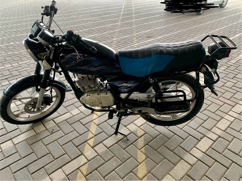 Suzuki GS 150 SE 2