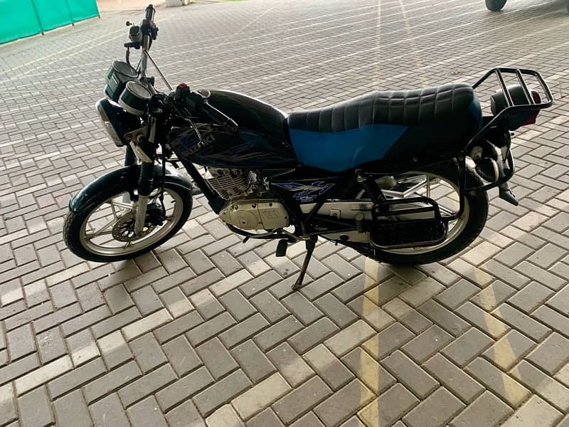 Suzuki GS 150 SE 7