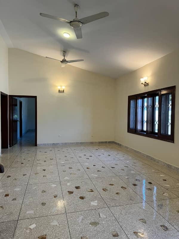 beautiful 1000sq. yd house available for rent in f-8 6