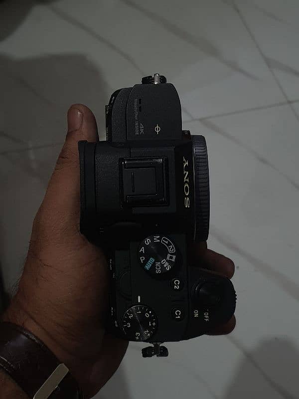 sony a7iii like new 9/10 condition only body 1