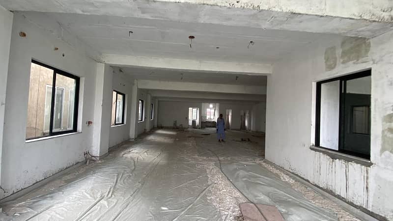 1 Kanal Brand New Commercial Floor For Rent J3 Block Johar Town 14