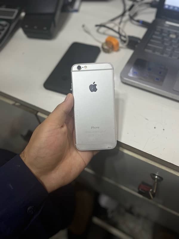 i phone 6 PTA approved 0