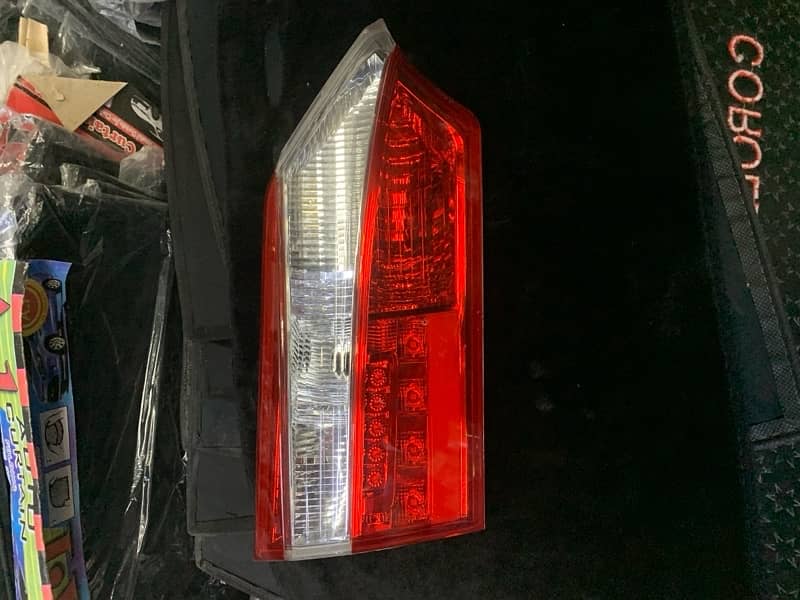 TOYOTA COROLLA ORIGNAL BACK LIGHTS 1