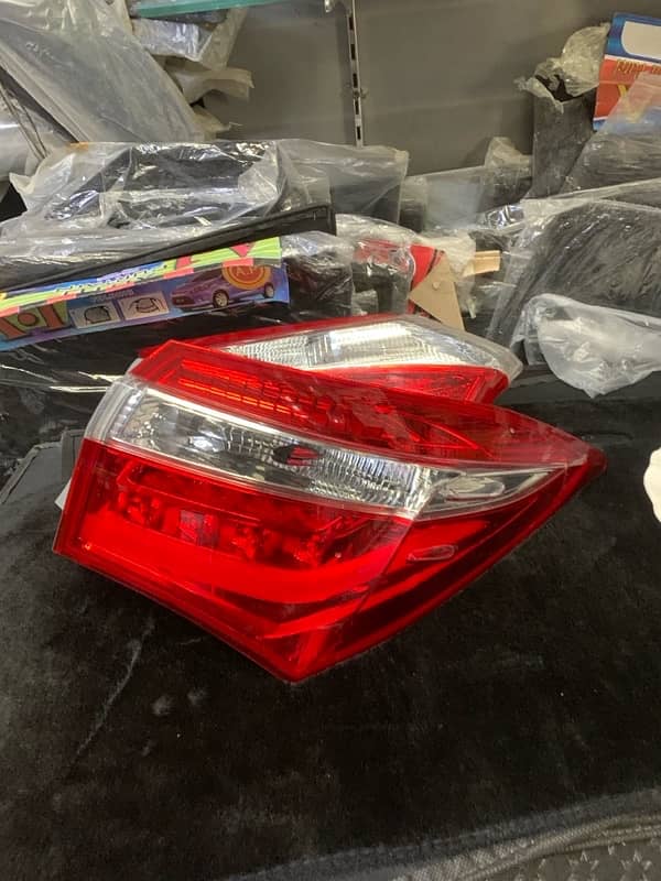 TOYOTA COROLLA ORIGNAL BACK LIGHTS 4