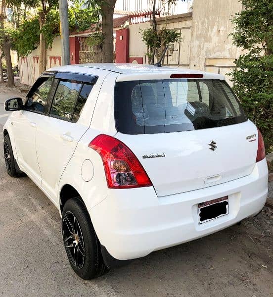 Suzuki Swift DLX auto transmission original white colour 6