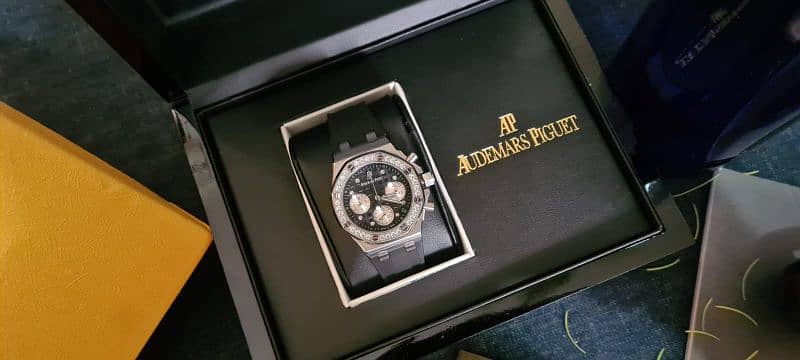 Audemars piguet chronograph Ladies Wrist watch Box packed  AP watch 17