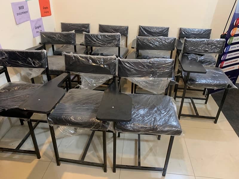 20 Chairs urjent for sale per chair 2000 0