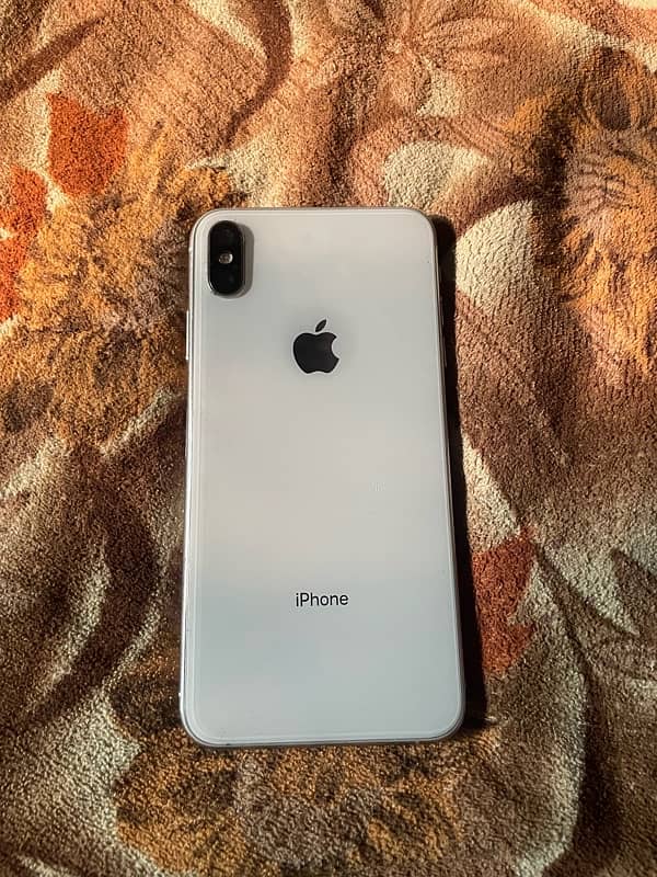 Iphone xsmax 64gb non pta (zong sim working) 0