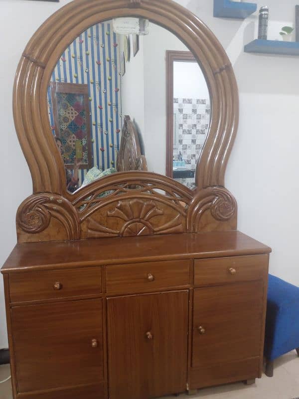 dressing table for sale urgent 1