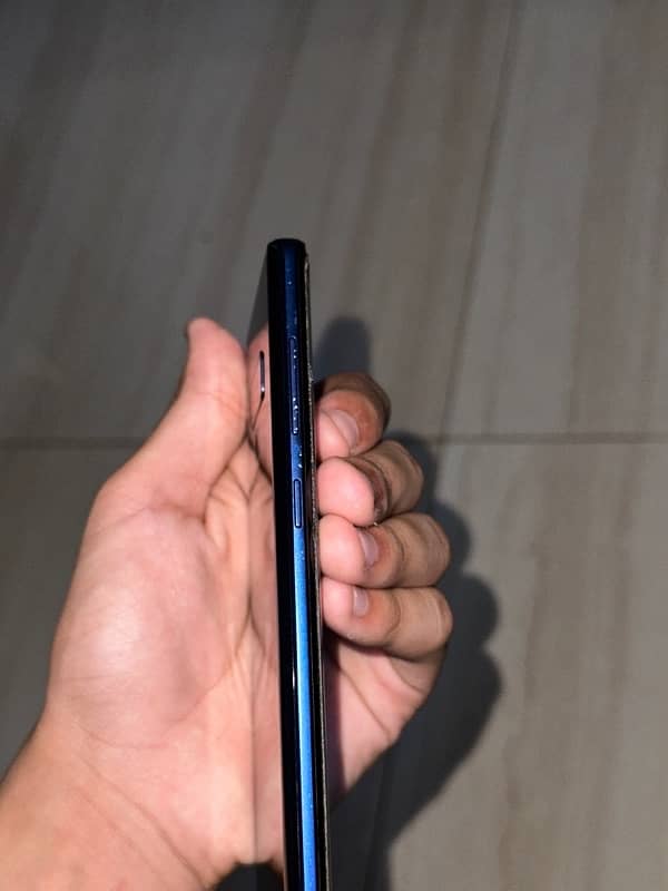 Sumsung galaxy note 9,128gb 3