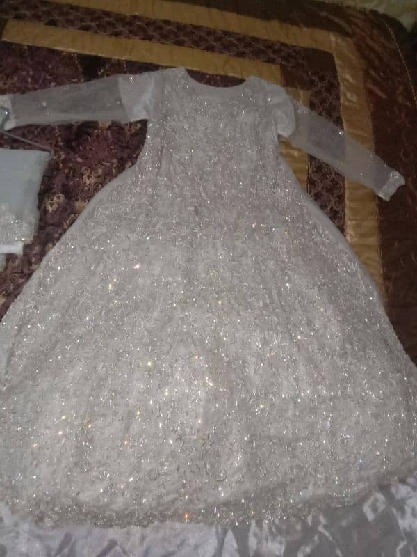 walima maxi hand made off white with excellent condition with longtale 0