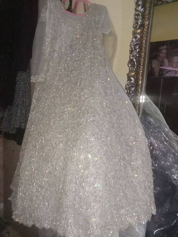 walima maxi hand made off white with excellent condition with longtale 7