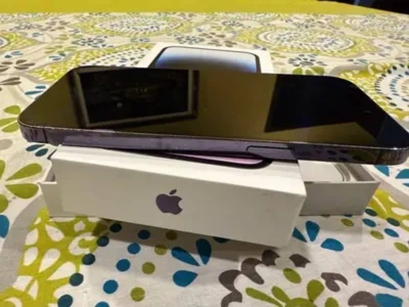 Apple iPhone 14 Pro Complete Box 3