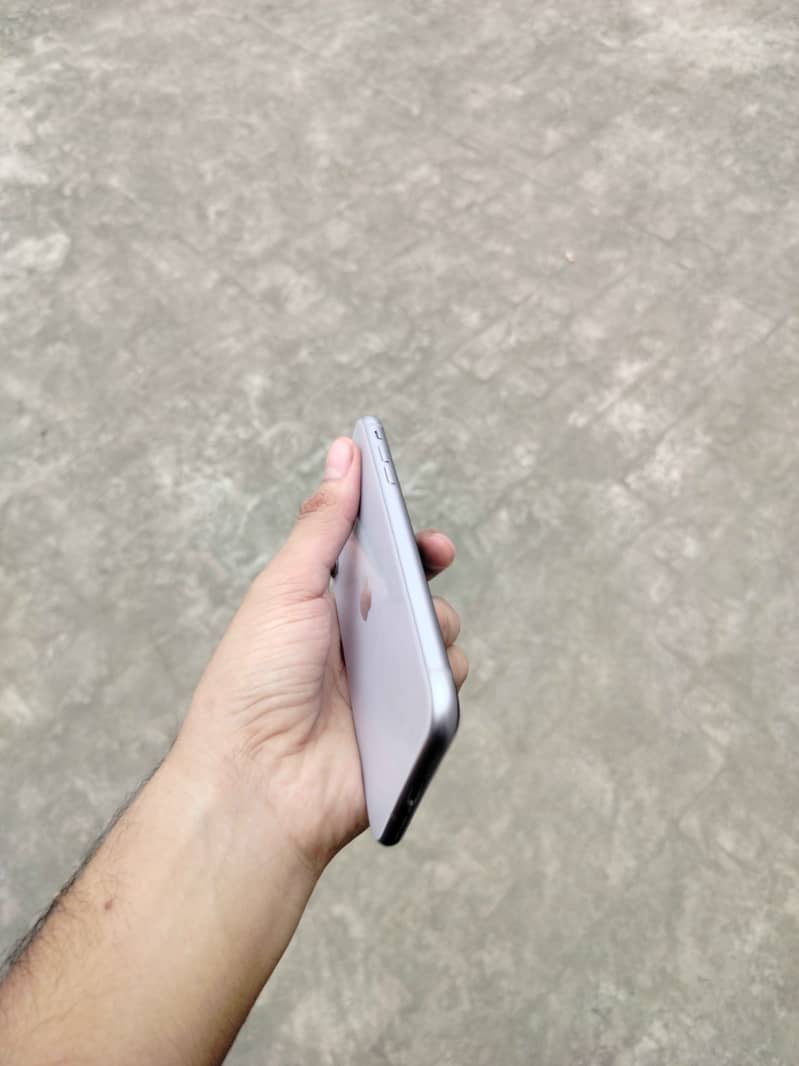 iPhone 11 jv 64gb 1