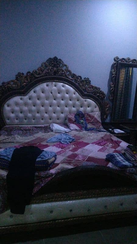 bed set dressings table bartan almaari contact. . 03001388839 2