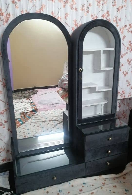 Shesham wood dressing table for sale 0