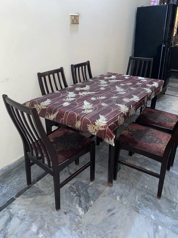 dining table for urgent sale 03259451247 1