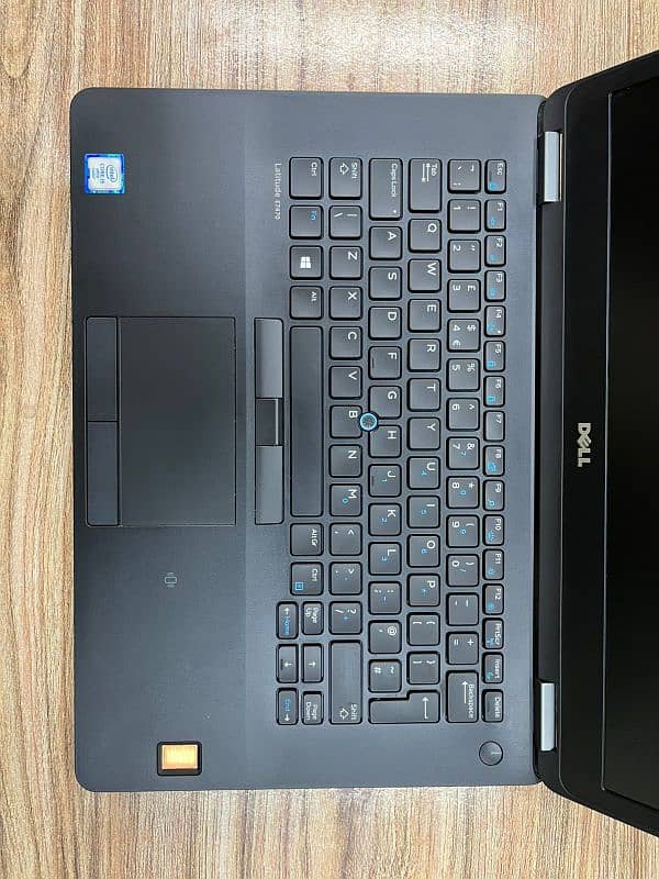 Dell latitude 7470  I5-6th gen 8/256 6