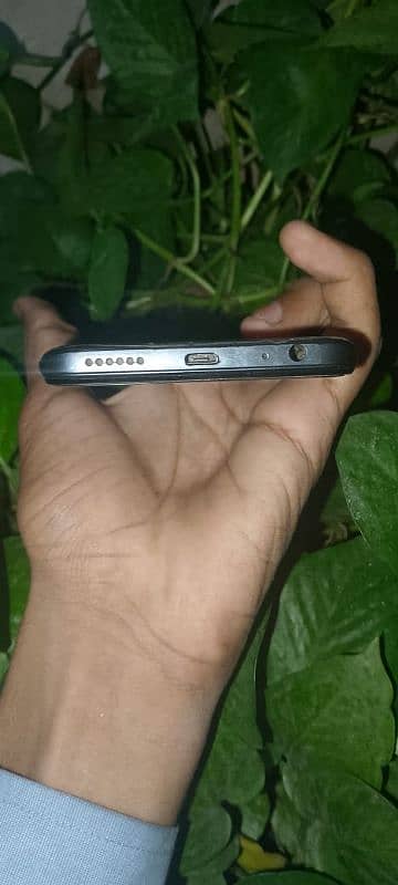 Infinix Hot 20i 4+3 Ram 64 GB ROM 3