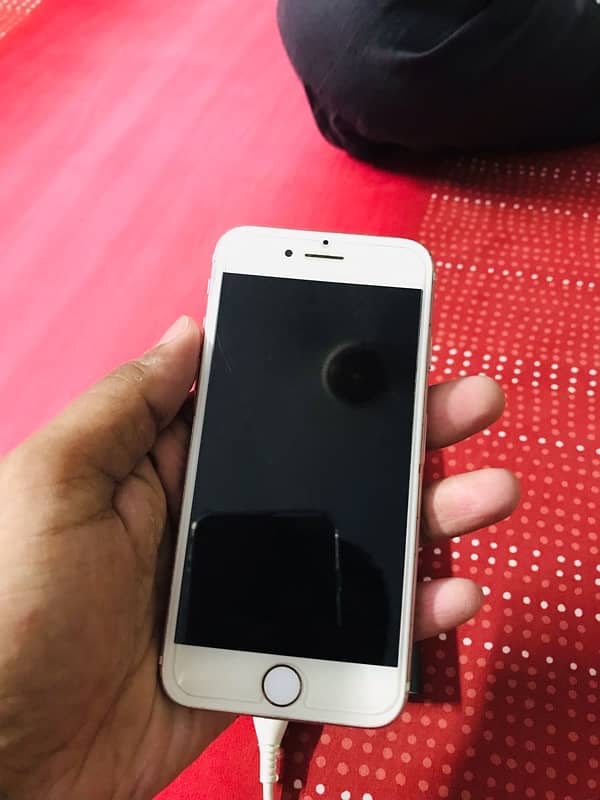 Apple iPhone 7 32Gb Pta approved 1