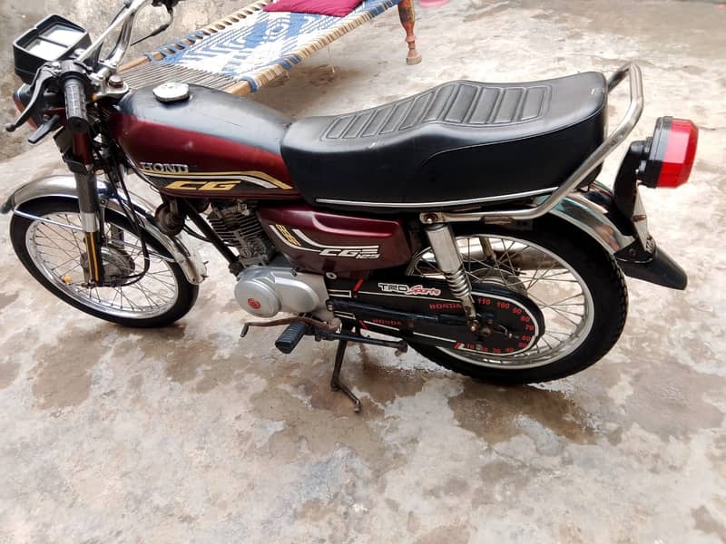 Honda CG 125 1997 3