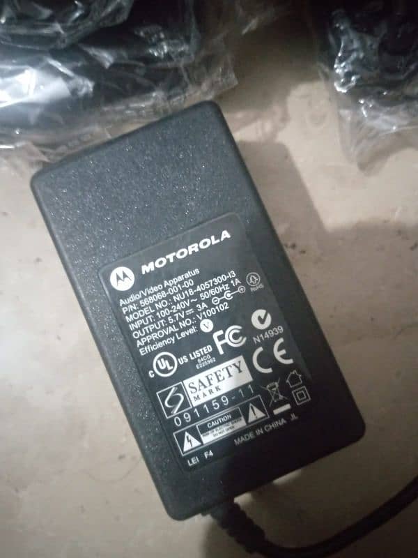 MOTOROLA 5.7v 3amp SUPPLY 0