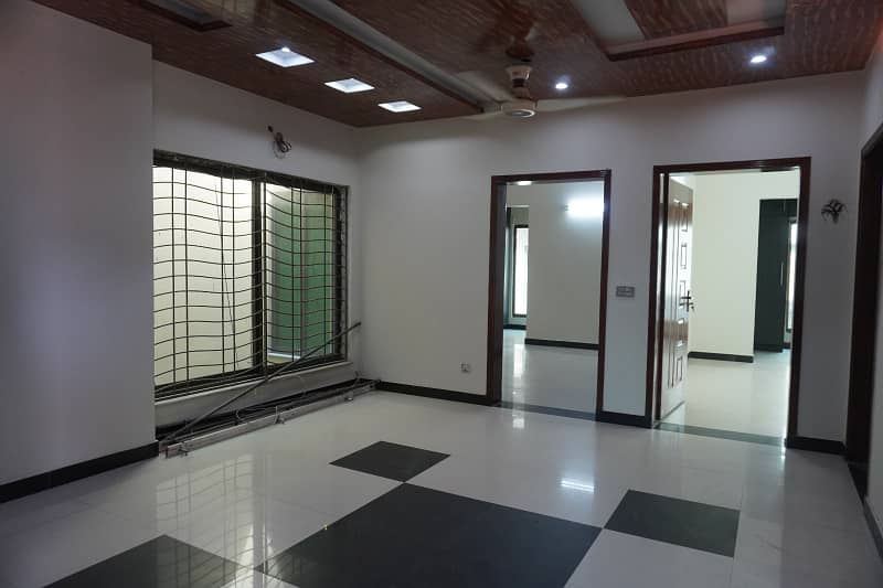 Facing Park 1 Kanal Upper Portion Available For Rent In Nfc 1 Block D 2