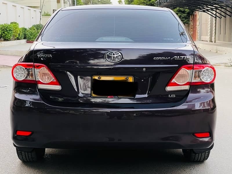 TOYOTA COROLLA ALTIS 2012 IN AMAZING BRAND NEW CONDITION 4