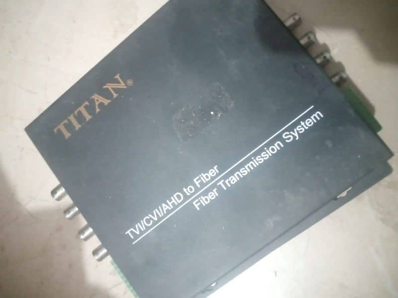 TITAN 4PORT MEDIA SWITCH 4