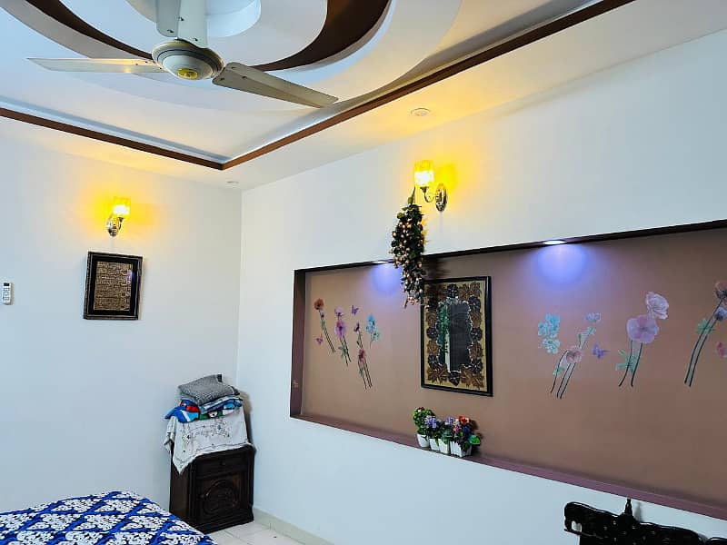 FACING PARK FULLY FURNISHED SUPERB LOCATION HOUSE AVAILABLE FOR SALE IN WAPDA TOWN - BLOCK J3 21