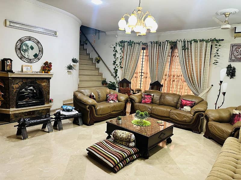 1 KANAL SUPERB LOCATION DOUBLE STORY HOUSE AVAILABLE FOR SALE IN WAPDA TOWN PHASE 1 5