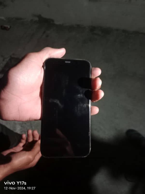 IPHONE 11 NON PTA 4 months sim time working 1