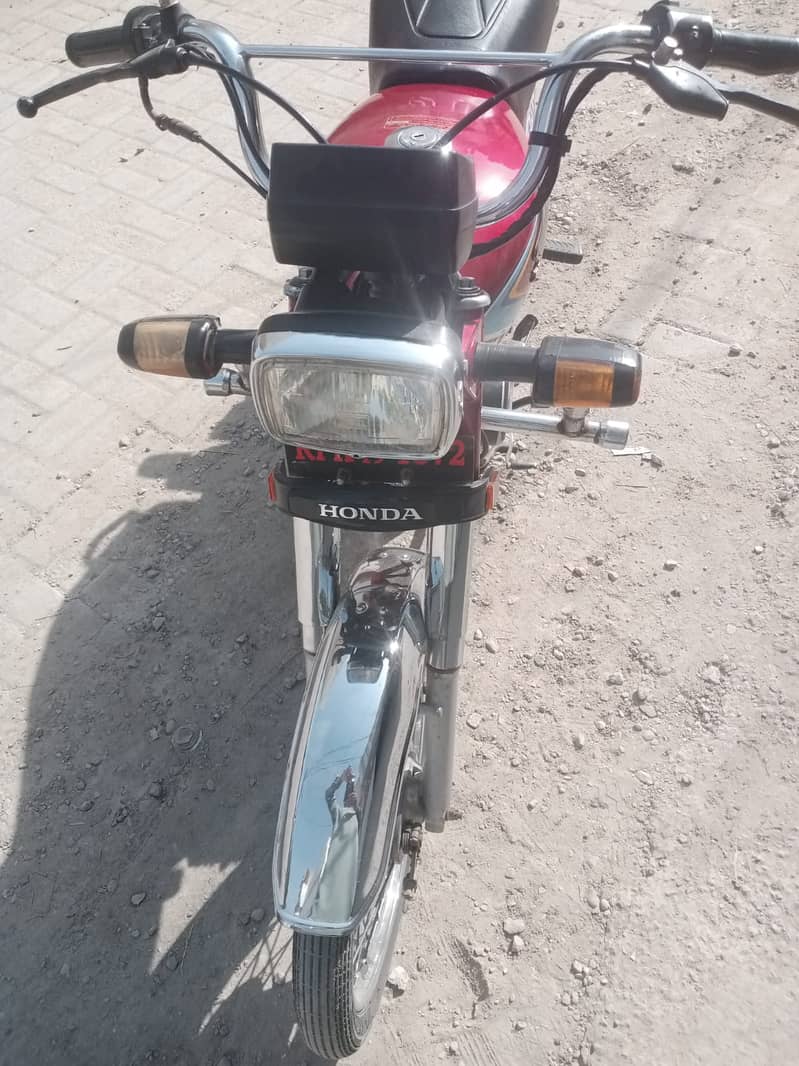 Honda CD 70 2019 4