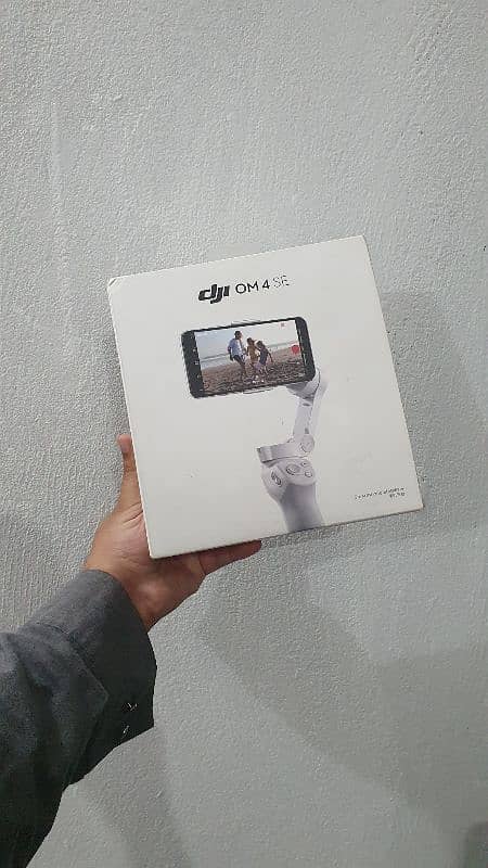 DJI OM 4 SE - Smartphone Stabilizer 0