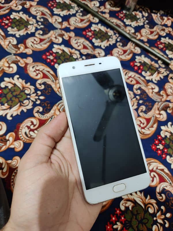 Oppo A57 1