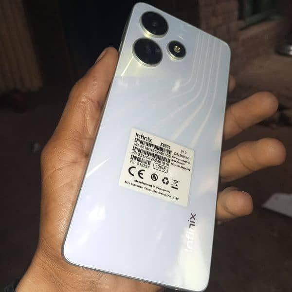 Infinix hot 30 8+8 128 good condition 4