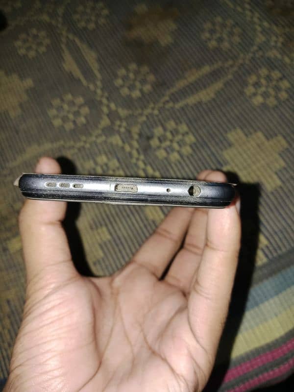 vivo y20 used no box all ok 10/10 condition 2