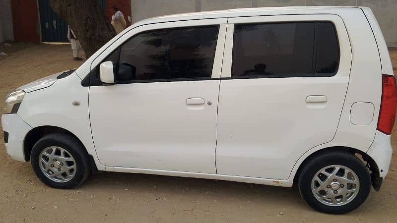 Suzuki Wagon R 2018 1