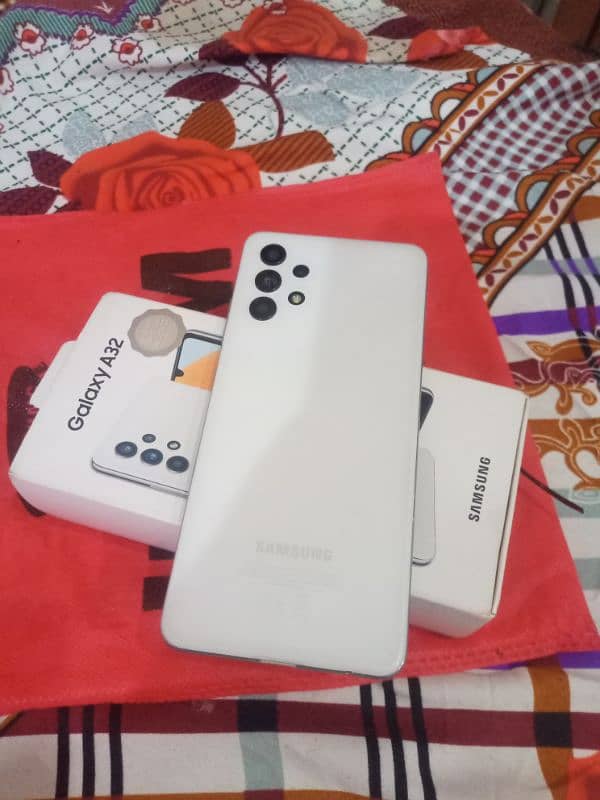 like a new phone 10/9.8 6/128 galaxy a32 0