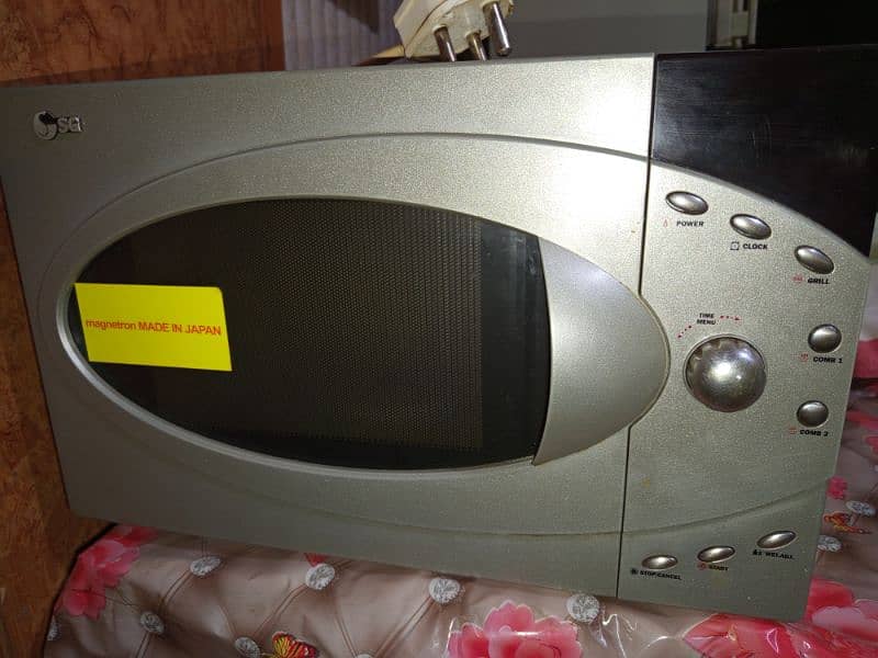 Microwave oven 0