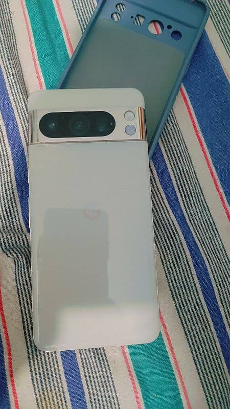 Google pixel 8pro 12/128Gb 3