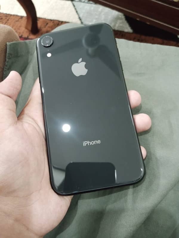 iPhone XR 0