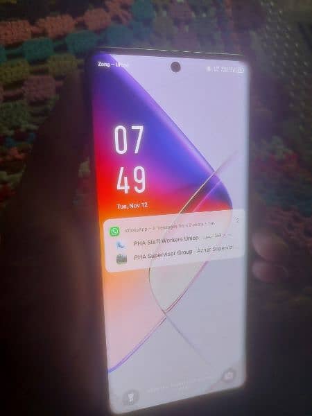 Infinix Note 40 Pro with Complete box only box open Condition 4