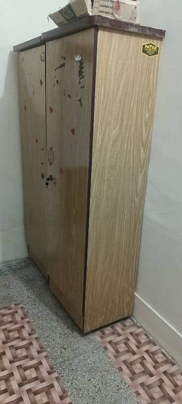 wooden Almari wardrobe For sale 2