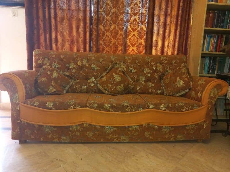 Beautiful 5 Seater Sofa Set 0