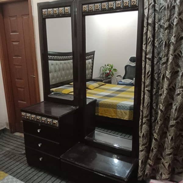 1 bed set with dressing 1