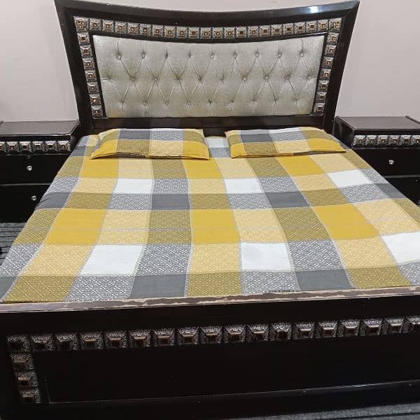 1 bed set with dressing 2