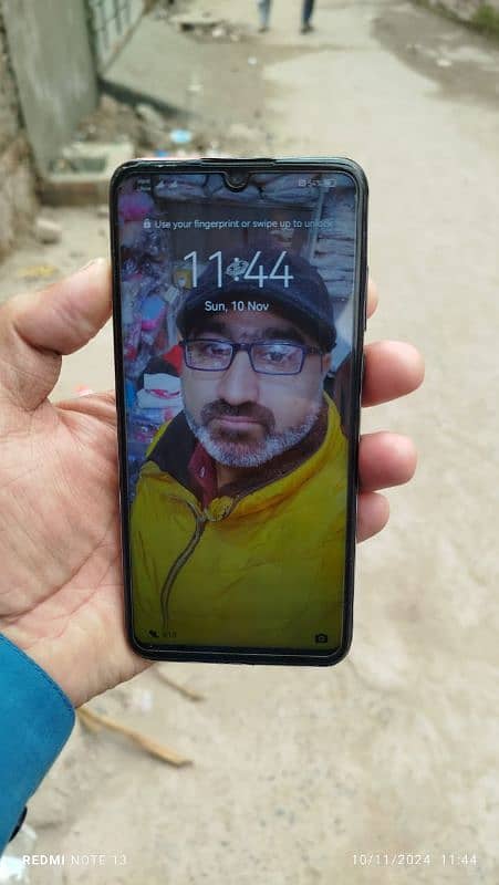 Huawei p30 lite 4 128 all OK pech apart duoll sim koi fullt nahi all 0