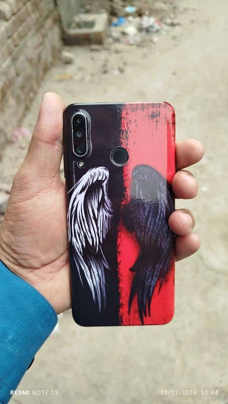 Huawei p30 lite 4 128 all OK pech apart duoll sim koi fullt nahi all 6