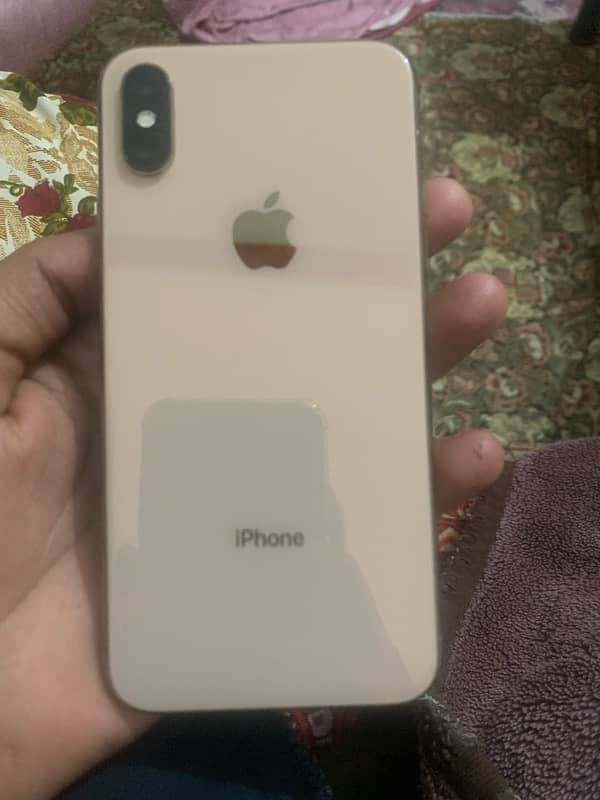 IiPhone Xs 1